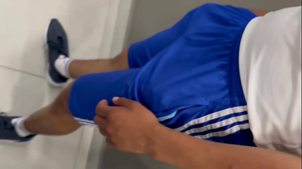 Image Rico culo encontr&eacute_ en el gym, una miradita p&iacute_cara y pa mi casa, se trag&oacute_ todo mis esperma