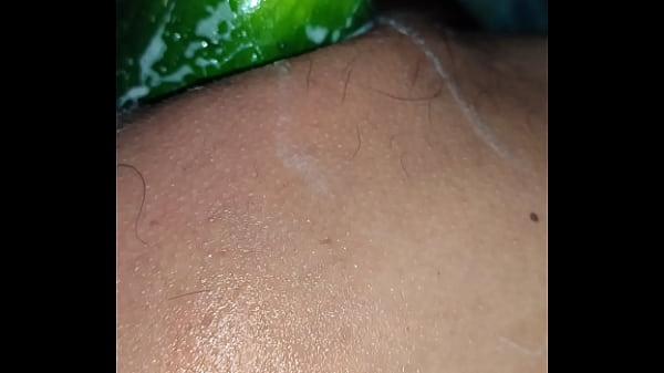 Image Sexo anal con pepino por el culo