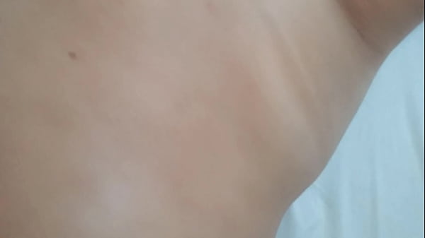 Image Tive que voltar me masturbar com o celular grudado no carregador. Parte 1/2.