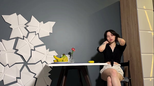 Image Solo girl masturbate when no one is home