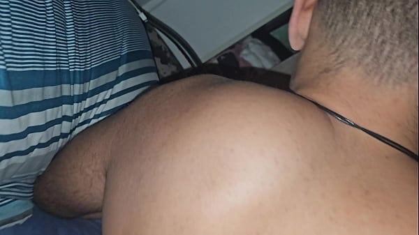 Image ESTAVA JOGANDO E METE ROLA, QUANDO ESTAVA FICANDO QUENTE A VIZINHA CHEGOU...