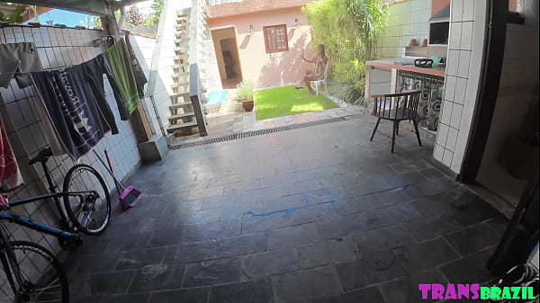 Image S&Oacute_ SA&Iacute_ PRA COMPRAR MEU P&Atilde_O. VOLTO PEGO A PUTA SE EXIBINDO NA VIDEOCHAMADA PROS MEUS VIZINHOS VEREM