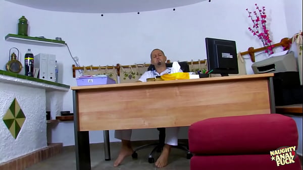 Image She came for a deep throat treatment and after that got her asshole heavily drilled