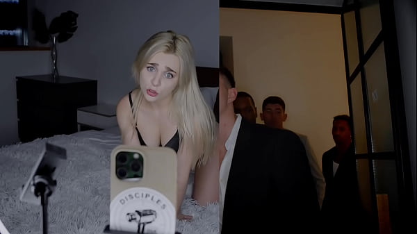 Image Gangbang hardcore interracial doble penetraci&oacute_n anal para destruir a Ellie Shou