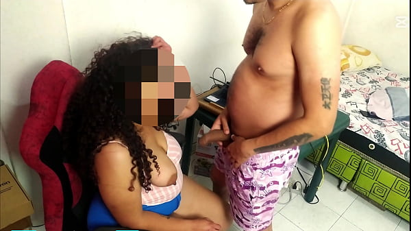 Image Morena Culona De Cabello Rizado Es Follada En Su Propia Oficina De Trabajo