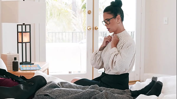Image Teacher Gives Hurt Student A Release - Dana Vespoli, Ricky Spanish