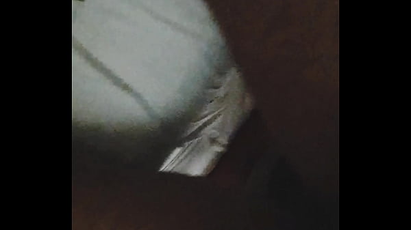 Image Perra infiel me da las nalgas y el marido mand&aacute_ndole mensajes
