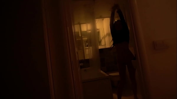 Image Stepmom gets a surprise while taking a shower