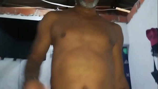 Image Miro a mi inocente vecina masturb&aacute_ndose el co&ntilde_o tan bien que no puedo soportarlo m&aacute_s y termino cogi&eacute_ndole el co&ntilde_o duro