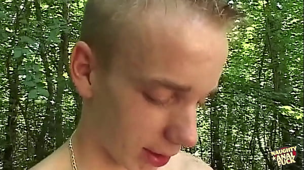 Image GF and BF get horny on the beach and decide to have sex outdoors