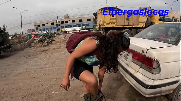 Image Encontre a mi hermanastra tratando de fugarse de su casa, fui a su rescate y la lleve a mi casa para calmarla, pero terminamos cogiendo.