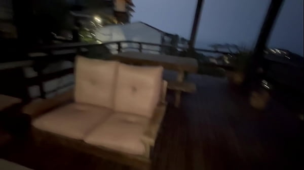 Image Enteada magrinha fode com padrasto na varanda ao ar livre sem ligar pra quem podia pegar.