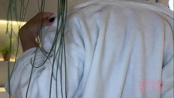 Image CONVIDEI MINHA AMIGA BRASILEIRA RABUDA PARA UM BANHO DE BANHEIRA - TEASER - COLLAB SARA VENTURA