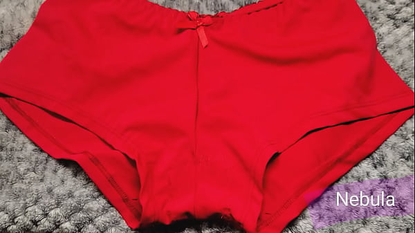 Image Corrida sobre los panties rojos de mi novia