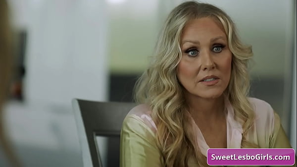 Image Blonde horny teen seduces her busty step mom (Julia Ann, Anna Claire Clouds)