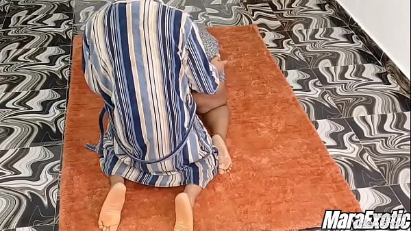 Image Hot Ebony Milf gets railed hard on the floor