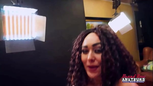 Image Curvy Horny Lexxie Tries The Fuck Machine While Fingering Herself!