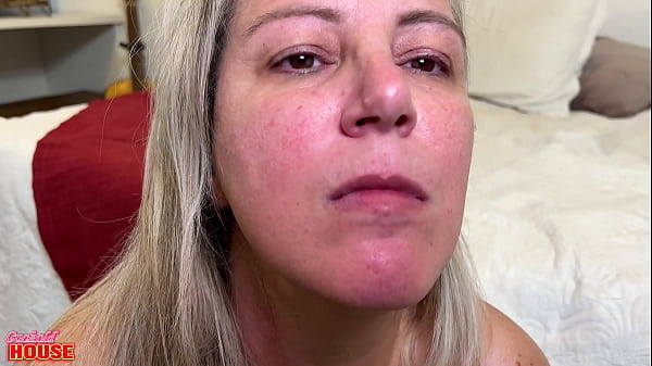Image MILF faz chamada de v&iacute_deo para o marido voyeur assistir ela fodendo muito numa orgia