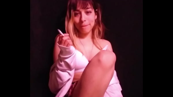 Image Bonneyuwu - 10:48 fumando un puchito