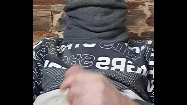 Image No hay nada mejor que hacerse una paja cuando hace frio