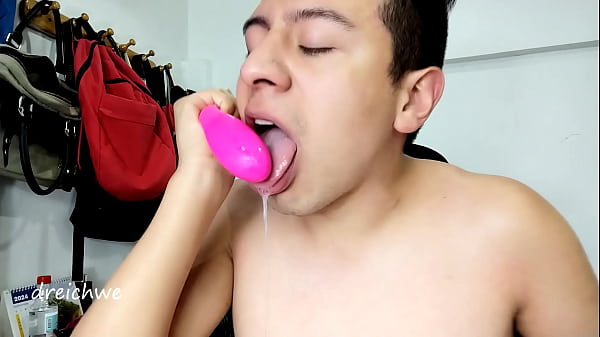 Image saliva with mouth and vibrator