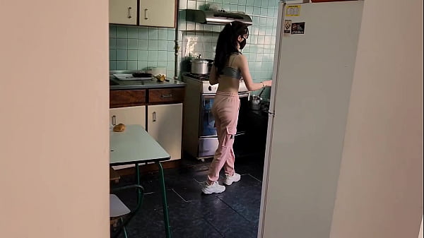 Image Fuck the service employee in the kitchen!