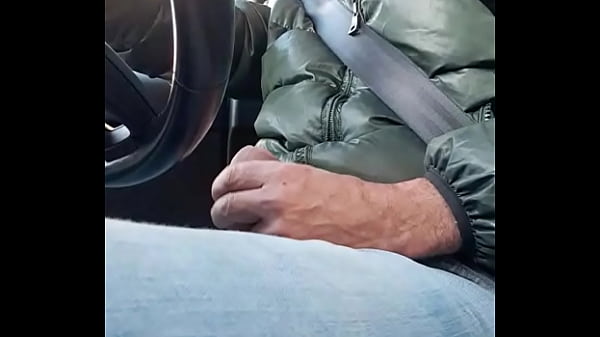 Image Pajeandome mientras conduzco, morboso verdad?