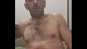 Image A pap&aacute_ le encanta pajearse y soltar toda la leche antes de que le exploten los huevos