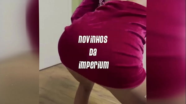 Image Ninfeta pede pra fuder com for&ccedil_a e levou banho de leite na boca