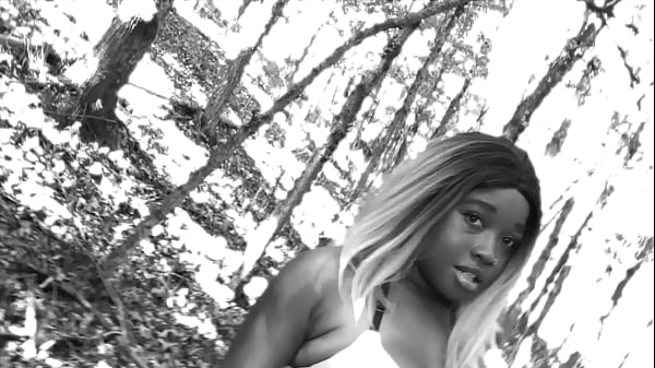 Image Thick ebony slut Nina Rivera plays with her pussy in the woods