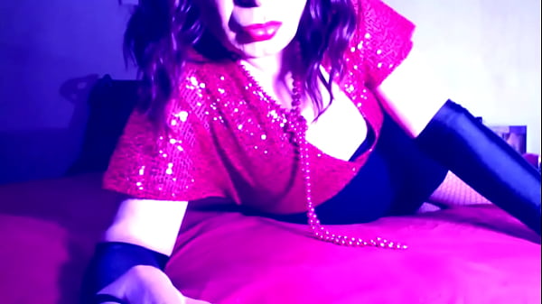 Image Maddalena Mariposa Smoking Teasing 1