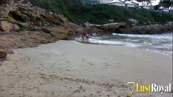 Image Horny Sluts With Nice Shaped Bodies Got Fucked In The Sand
