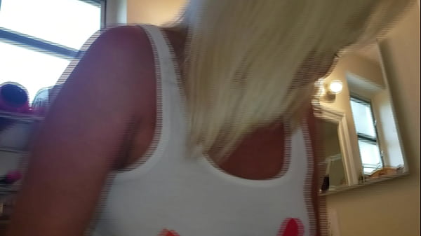 Image Showing Off Her Pretty Pussy Pissing