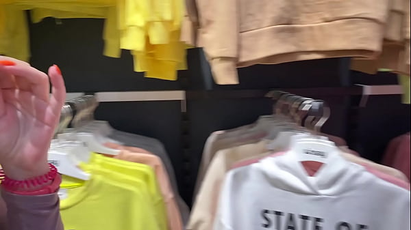 Image Getting a blowjob in the changing booth