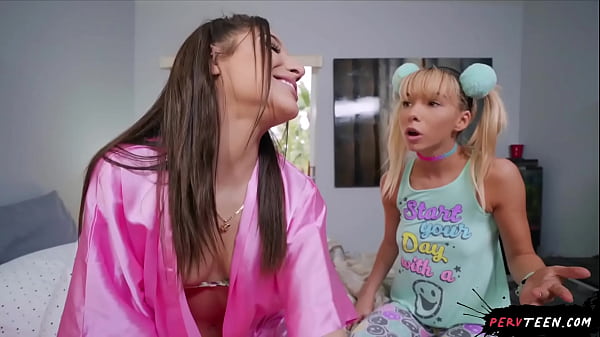 Image Sneaky Threesome at Parents' House! - PervTeen