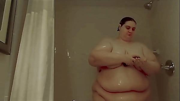 Image SSBBW Xutjja Showers & Shaves