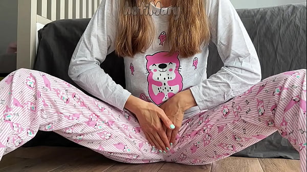 Image big squirt asian teen in pajama masturbate shaved pussy closeup