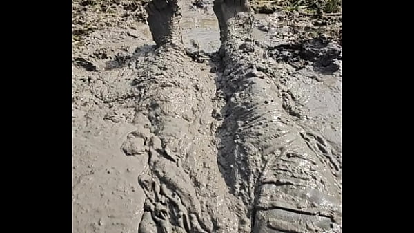 Image Mudding in County Park Lakebed 2