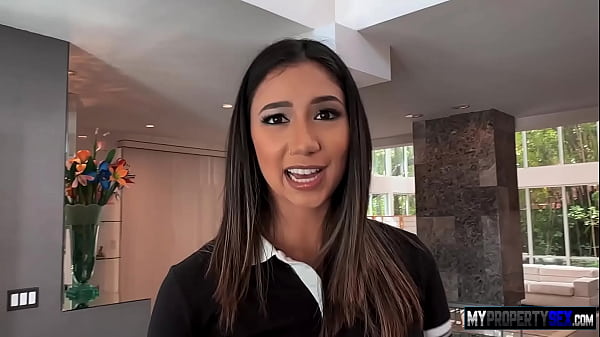 Image Sexy Realtor Helping Her Clients