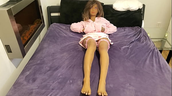 Image Masturbating Doll Talks Dirty While You're Peeping! (4K-UHD)