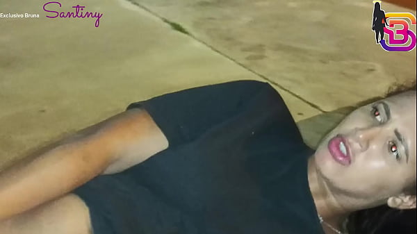 Image Operadora de Call Center &eacute_ pega no flagrante na pra&ccedil_a dando para o Pauzudo do Parque