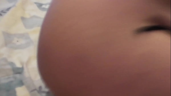Image Mi hermanastra se masturba en mi habitaci&oacute_n y me deja su olor.