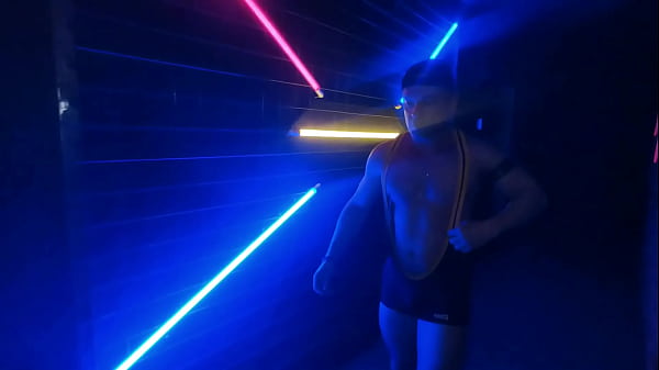 Image Uma foda bareback intensa no clube de sexo