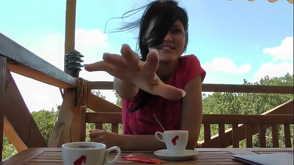 Image Sexy model gets completely nude outdoors on camera