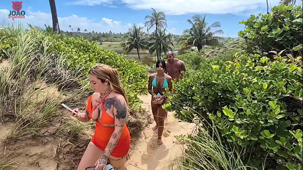 Image Aventura na Praia de Nudismo Acaba Todo Mundo Transando na Orgia | Joao O Safado - Lunna Geek - Brinquedo Ator 2 - Pitbull Porn ( PARTE 1 )