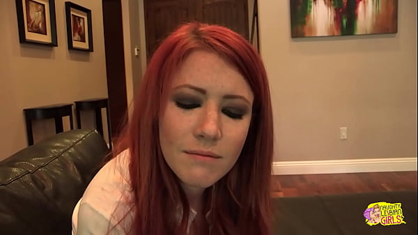 Image Sexy redhead seduces her blonde friend and shows her a good time