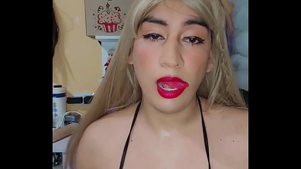Image Masturb&aacute_ndome transexual rico pene