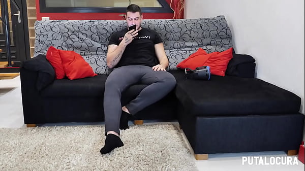 Image PutaLocura - Preciosa espa&ntilde_ola Paola Hard se folla a su novio y traga su lefa en el sof&aacute_