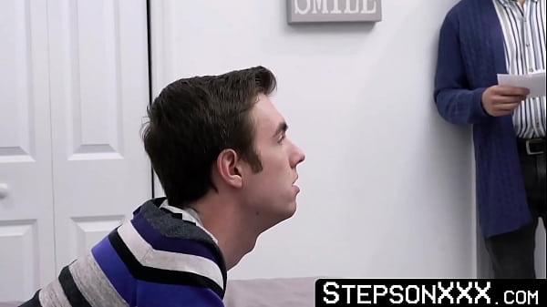 Image StepsonXXX.com - Lance Hart & Logan Cross - Luring my stepdaddy Lance Hart to fuck me by flaunting my bubble butt