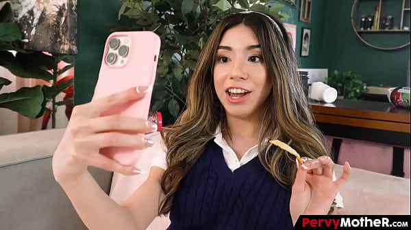 Image PervyMother - Angry Milf Reprends her Lazy School Teen Daughter